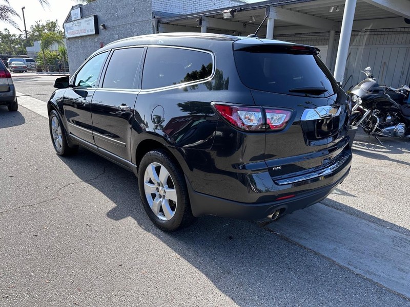 Chevrolet Traverse Vehicle Full-screen Gallery Image 3