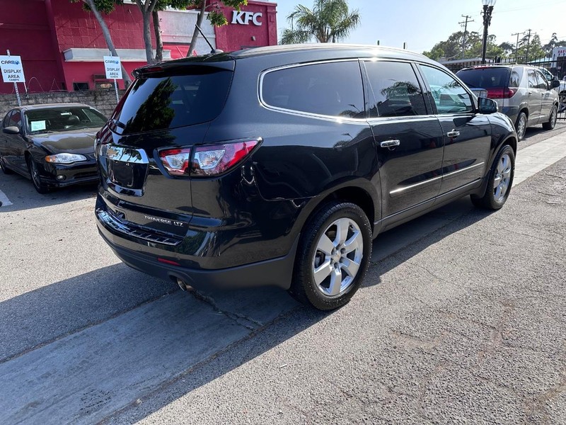 Chevrolet Traverse Vehicle Full-screen Gallery Image 5