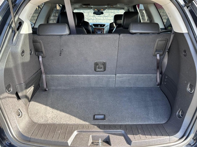 Chevrolet Traverse Vehicle Full-screen Gallery Image 13