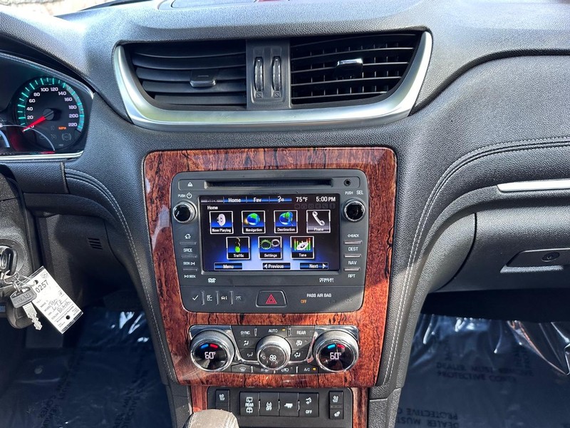 Chevrolet Traverse Vehicle Full-screen Gallery Image 23