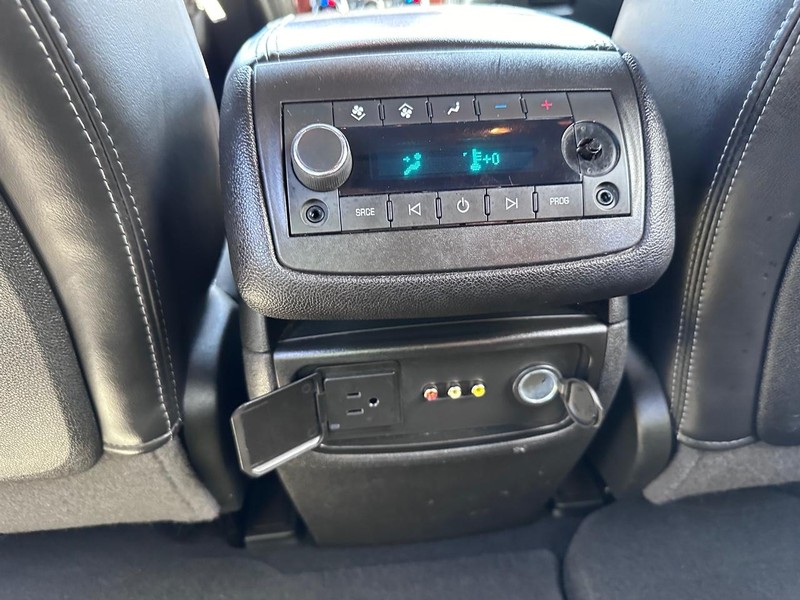 Chevrolet Traverse Vehicle Full-screen Gallery Image 25