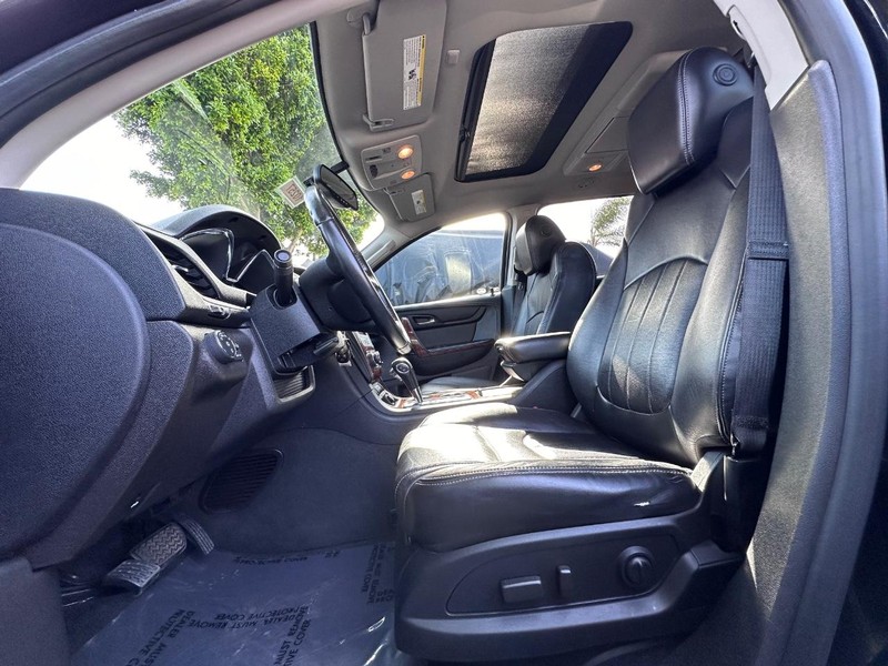 Chevrolet Traverse Vehicle Full-screen Gallery Image 26