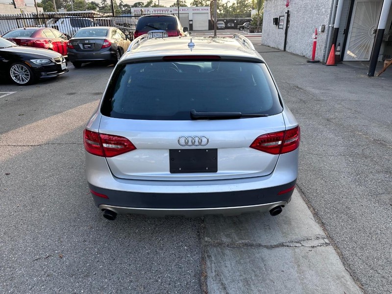 Audi allroad Vehicle Full-screen Gallery Image 13