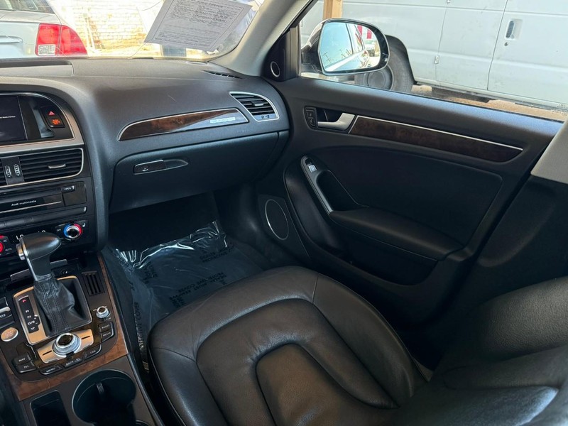 Audi allroad Vehicle Full-screen Gallery Image 18