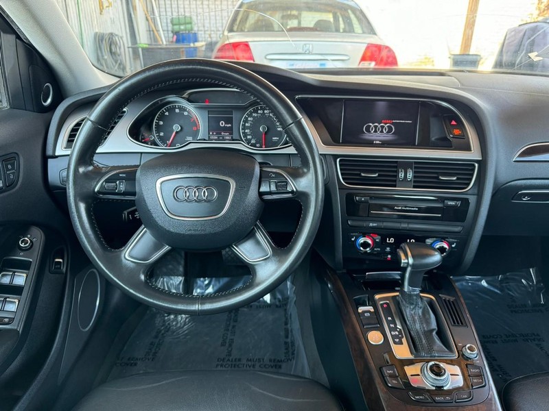 Audi allroad Vehicle Full-screen Gallery Image 19
