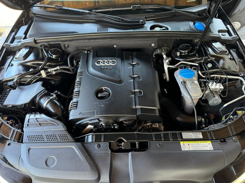 Audi allroad Vehicle Full-screen Gallery Image 26