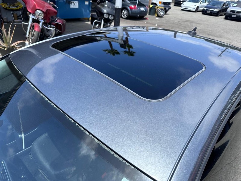 Volkswagen Jetta Vehicle Full-screen Gallery Image 9