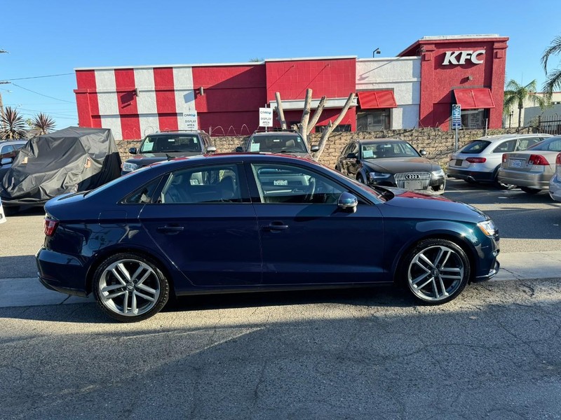 Audi A3 Sedan Vehicle Full-screen Gallery Image 6