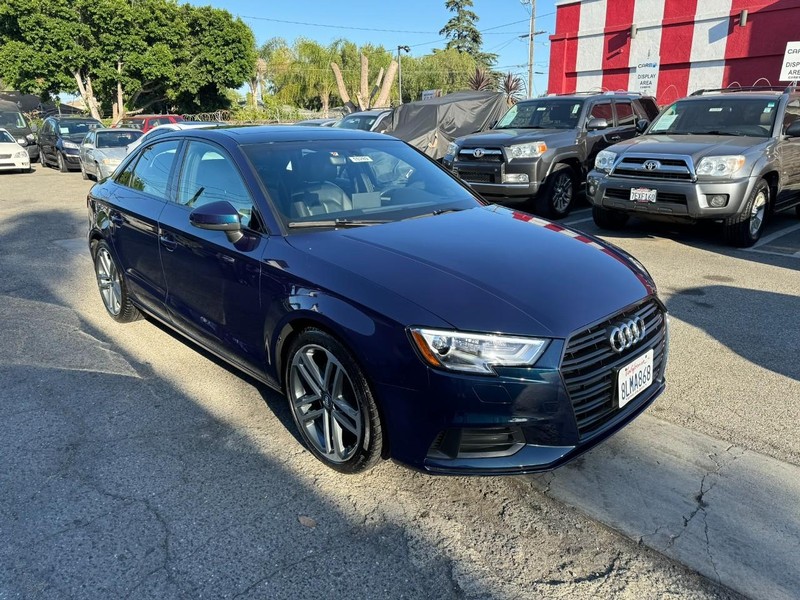 Audi A3 Sedan Vehicle Full-screen Gallery Image 7