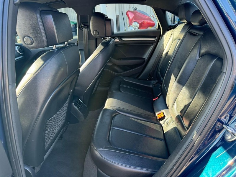 Audi A3 Sedan Vehicle Full-screen Gallery Image 11