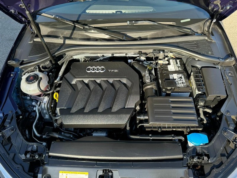 Audi A3 Sedan Vehicle Full-screen Gallery Image 25