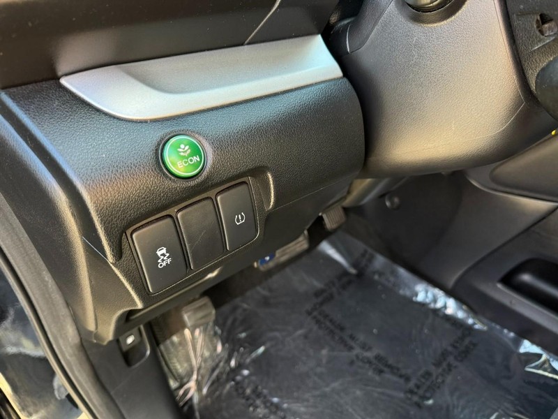 Honda CR-V Vehicle Full-screen Gallery Image 14