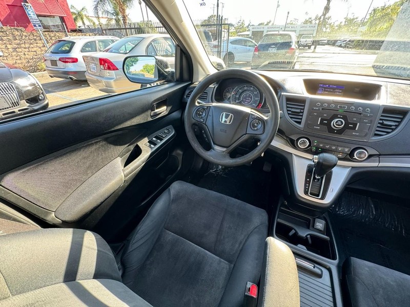 Honda CR-V Vehicle Full-screen Gallery Image 17