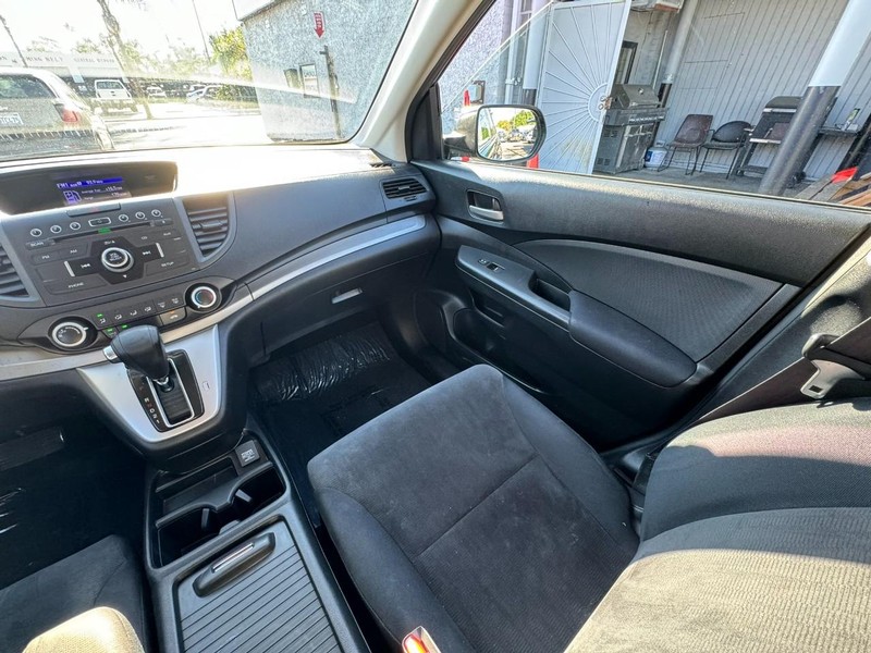 Honda CR-V Vehicle Full-screen Gallery Image 18