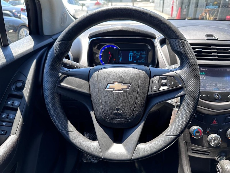 Chevrolet Trax Vehicle Full-screen Gallery Image 17