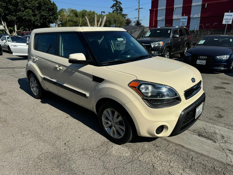 Kia Soul Vehicle Full-screen Gallery Image 7