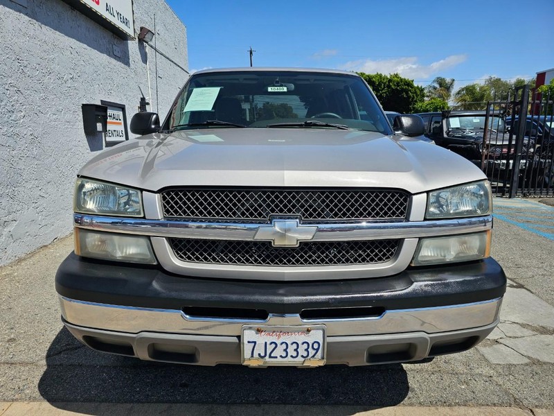Chevrolet Silverado 2500 Crew Cab Vehicle Full-screen Gallery Image 7