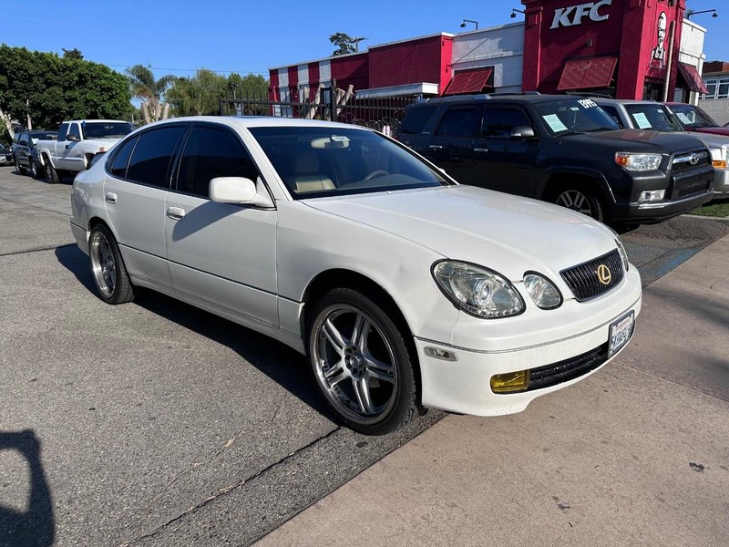 Lexus GS 300 Vehicle Full-screen Gallery Image 6