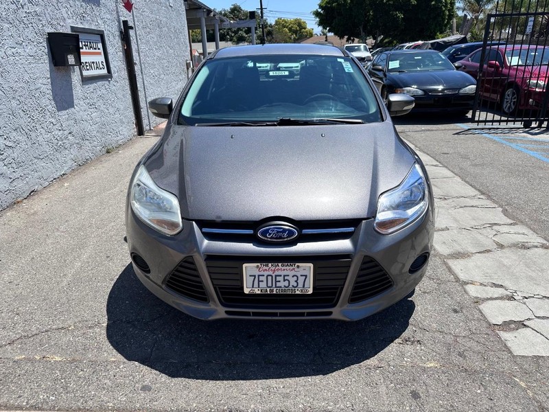 Ford Focus Vehicle Full-screen Gallery Image 7