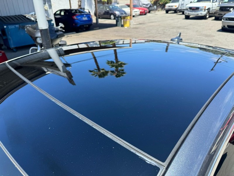 Audi S5 Coupe Vehicle Full-screen Gallery Image 9