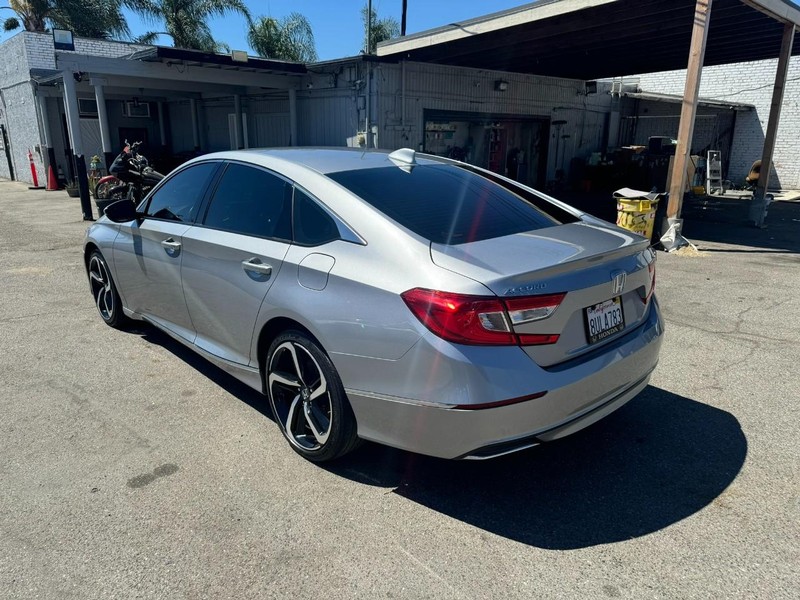 Honda Accord Sedan Vehicle Full-screen Gallery Image 3