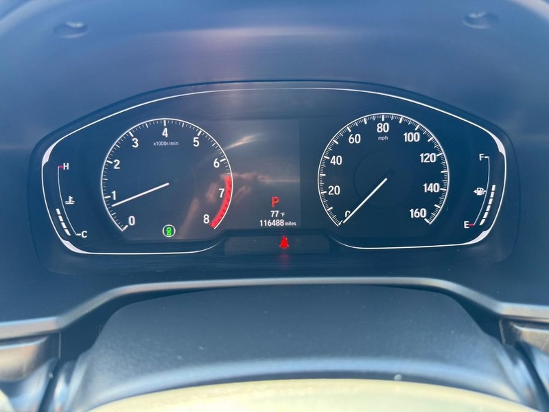 Honda Accord Sedan Vehicle Full-screen Gallery Image 25