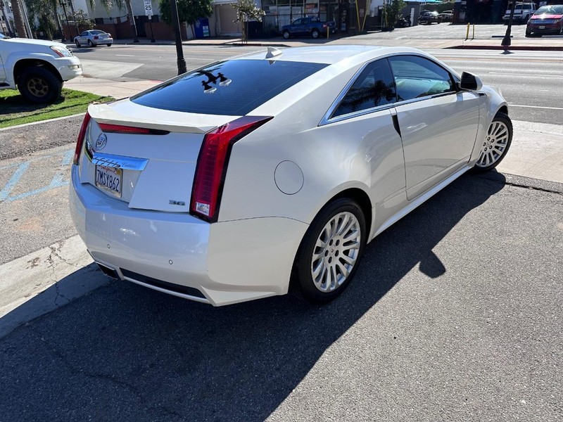 Cadillac CTS Coupe Vehicle Full-screen Gallery Image 5