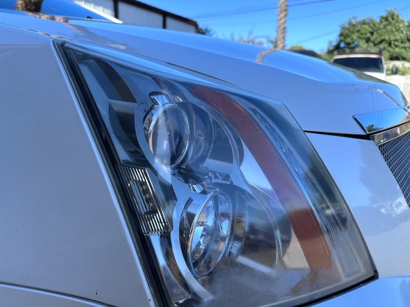 Cadillac CTS Coupe Vehicle Full-screen Gallery Image 11
