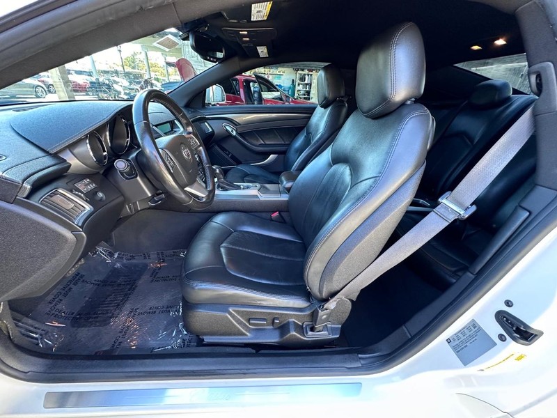 Cadillac CTS Coupe Vehicle Full-screen Gallery Image 13