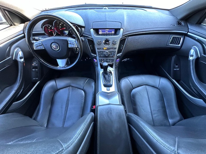 Cadillac CTS Coupe Vehicle Full-screen Gallery Image 15