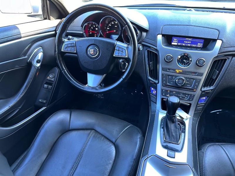 Cadillac CTS Coupe Vehicle Full-screen Gallery Image 16