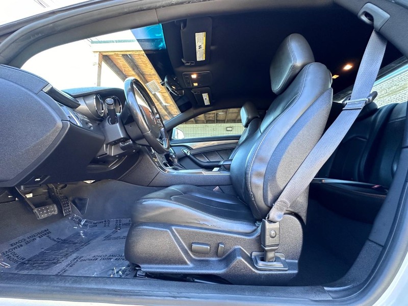 Cadillac CTS Coupe Vehicle Full-screen Gallery Image 24