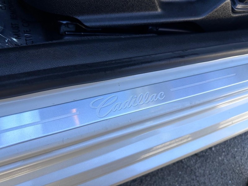 Cadillac CTS Coupe Vehicle Full-screen Gallery Image 29