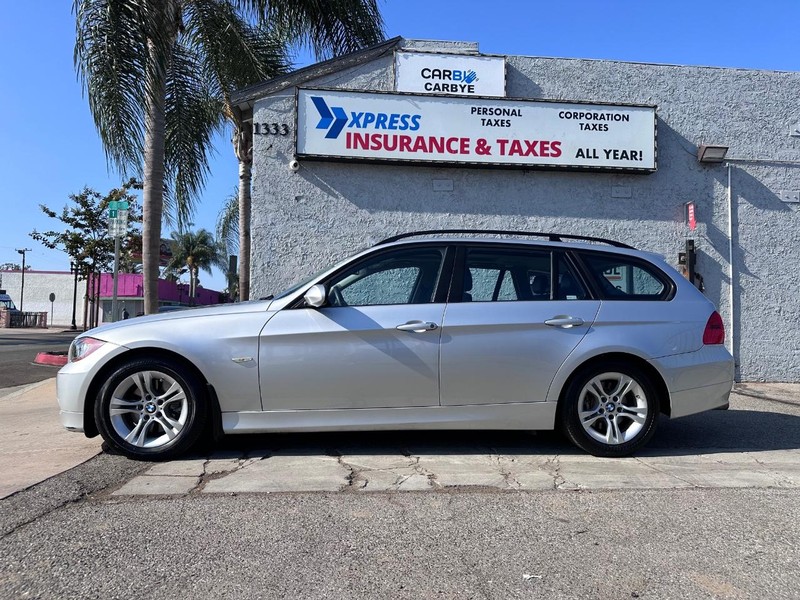 BMW 3 Series Vehicle Full-screen Gallery Image 2