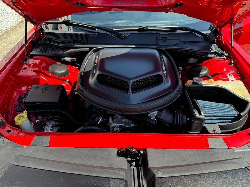 Dodge Challenger Vehicle Full-screen Gallery Image 33