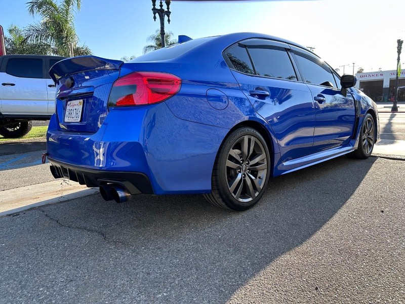 Subaru WRX Vehicle Full-screen Gallery Image 5