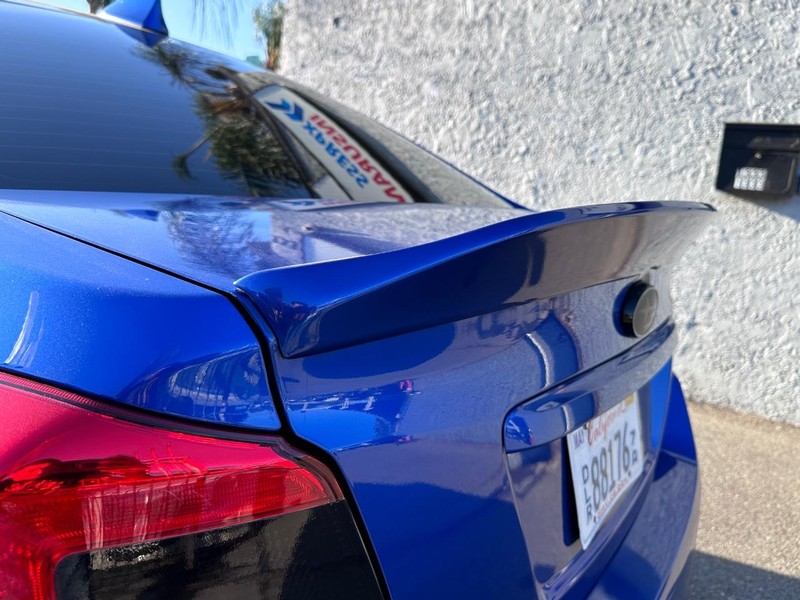 Subaru WRX Vehicle Full-screen Gallery Image 12