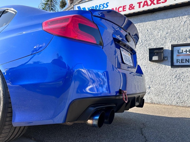 Subaru WRX Vehicle Full-screen Gallery Image 13