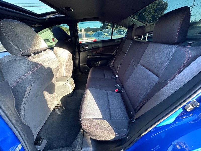 Subaru WRX Vehicle Full-screen Gallery Image 15