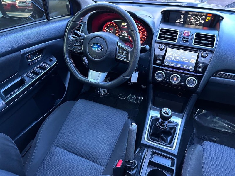 Subaru WRX Vehicle Full-screen Gallery Image 17