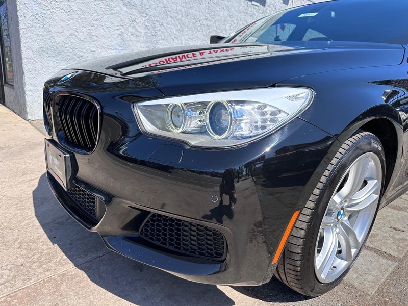 BMW 5 Series Gran Turismo Vehicle Full-screen Gallery Image 9