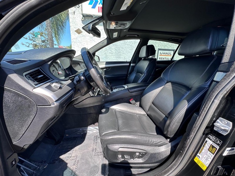 BMW 5 Series Gran Turismo Vehicle Full-screen Gallery Image 14