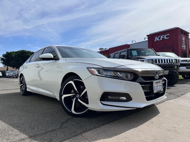 Honda Accord Sedan Vehicle Full-screen Gallery Image 6