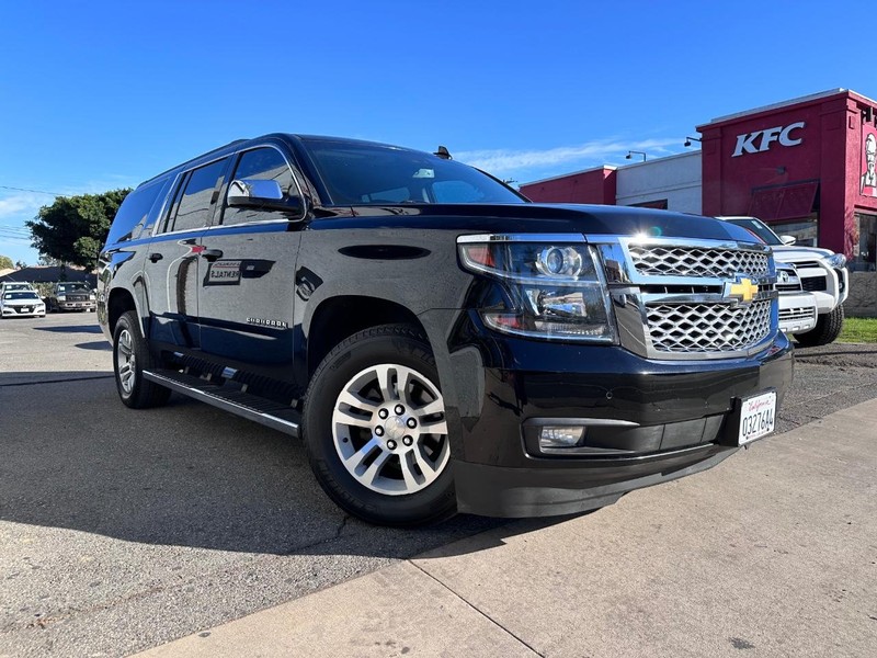 Chevrolet Suburban Vehicle Full-screen Gallery Image 6