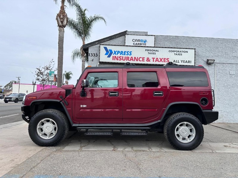 HUMMER H2 Vehicle Full-screen Gallery Image 2
