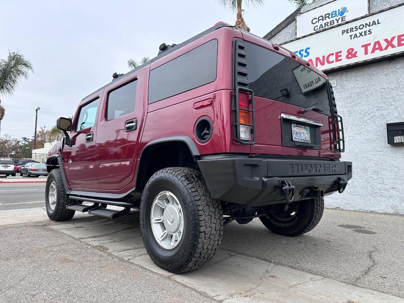 HUMMER H2 Vehicle Full-screen Gallery Image 3