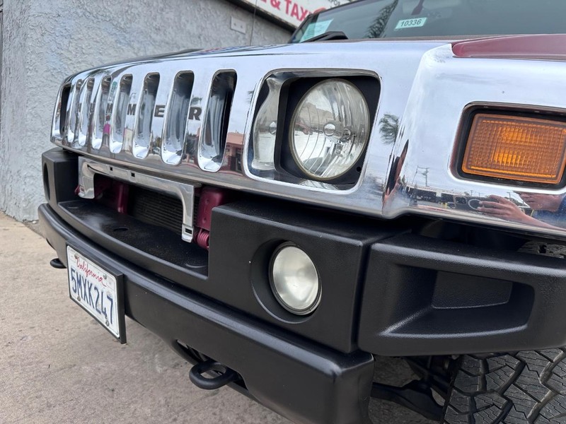 HUMMER H2 Vehicle Full-screen Gallery Image 10