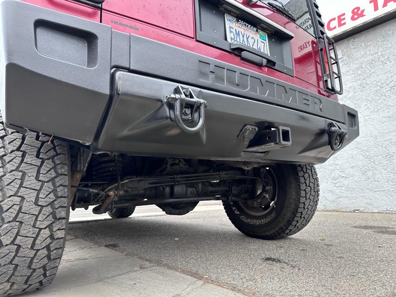 HUMMER H2 Vehicle Full-screen Gallery Image 11