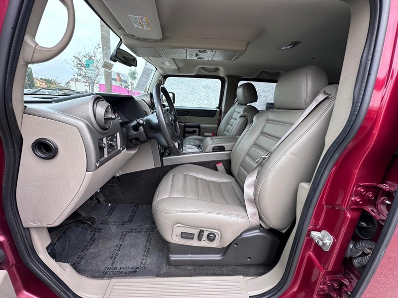 HUMMER H2 Vehicle Full-screen Gallery Image 13