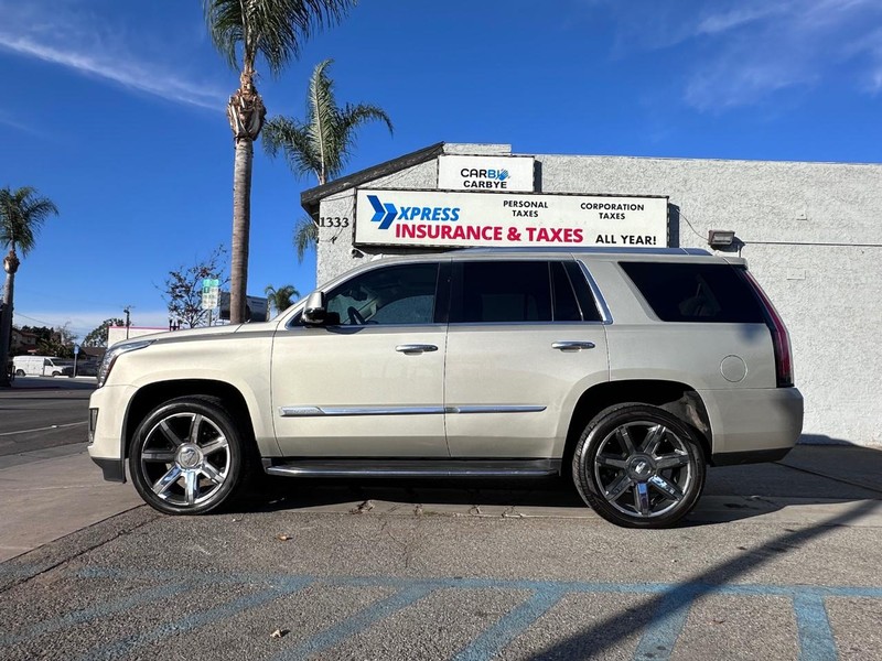 Cadillac Escalade Vehicle Full-screen Gallery Image 2